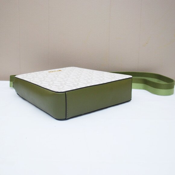 Michael Kors Jet Set Medium Swing Pack - Smoky Olive - Picture 5 of 9